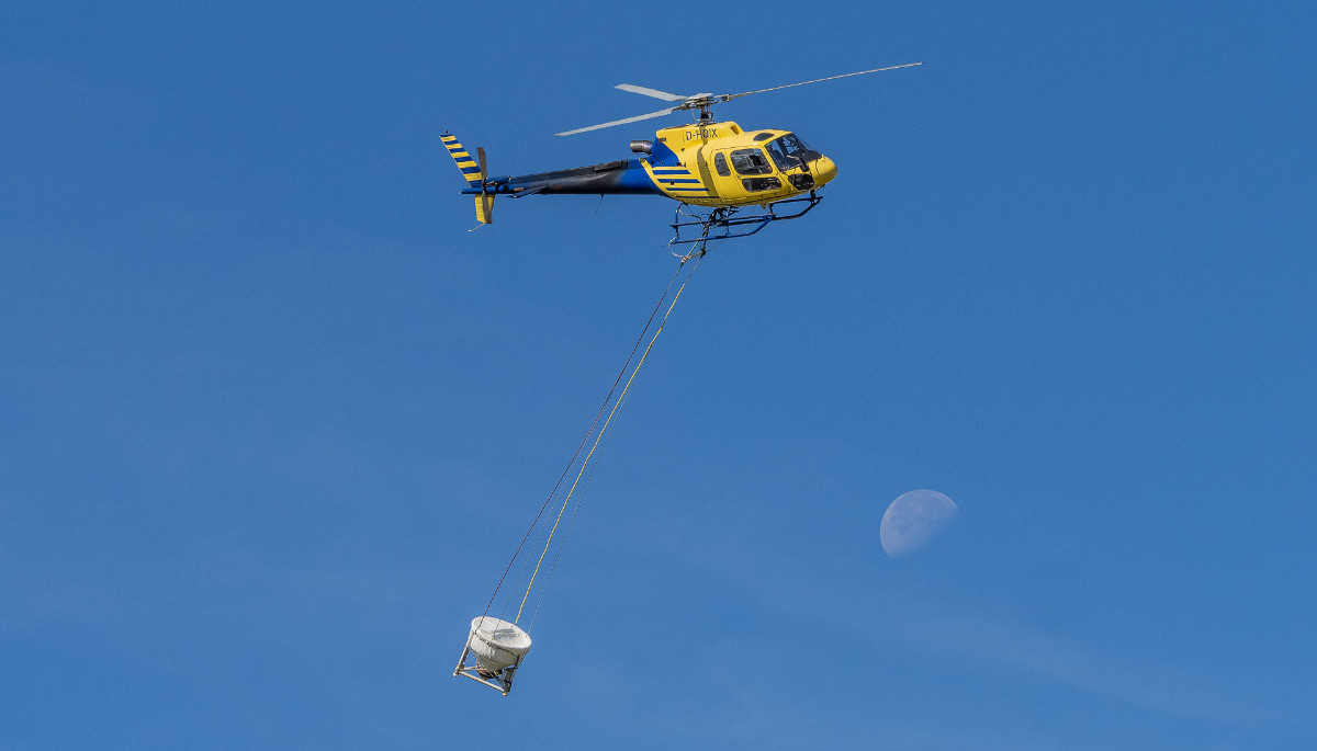 Hubschrauber AS 350 B2 im Einsatz